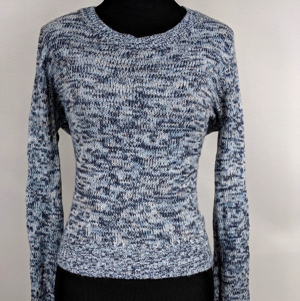 Woman Winter Crop Sweater